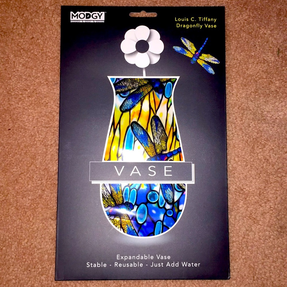 NWT Modgy Dragonfly Expandable Vase
